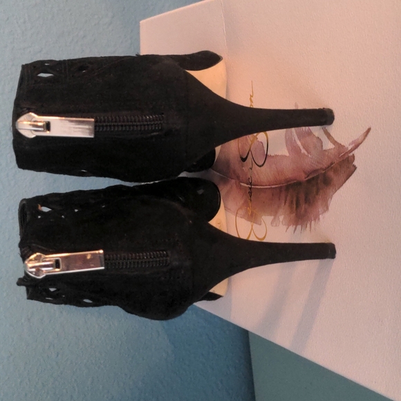 INC Cage Suede Stiletto Pump - Picture 3 of 4